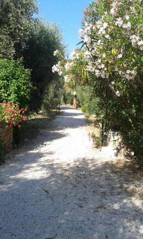 Casa Masseria Le Ville Peschici Bagian luar foto